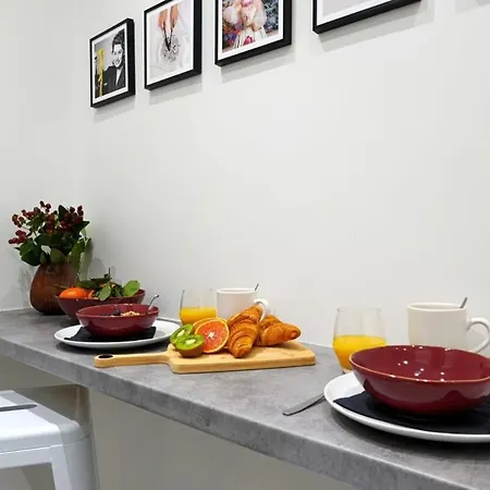 Fresh Large Studio For 4 * Paris